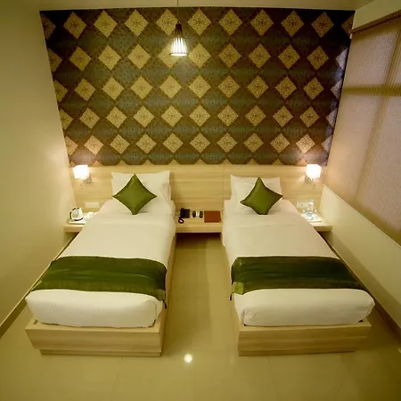 Treebo Signature Inn Malviya Nagar-3